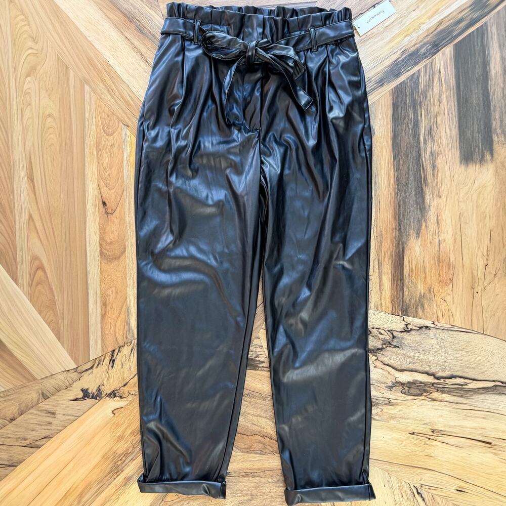 NWT Mi Ami for Francesca's Black Faux Leather Paperbag Waist Pants - Size Large